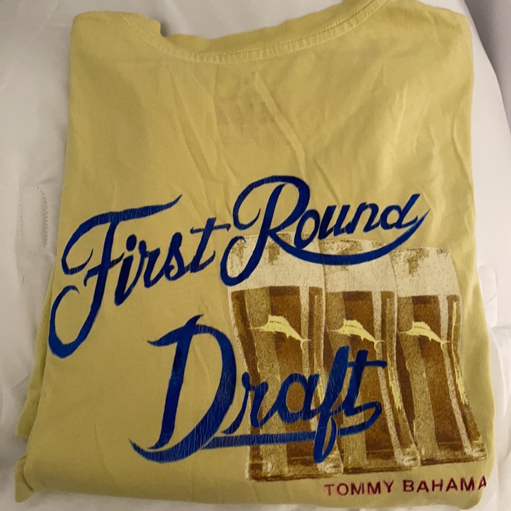 Men's Tommy Bahama Graphic Beer Tee Shirt XLarge